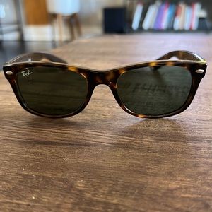 Ray-Ban Sunglasses Tortoise New Wayfarer